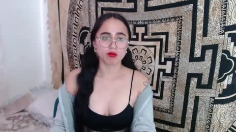 N I N A online show from 01.28.25