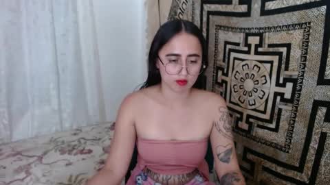 N I N A online show from 02.28.25