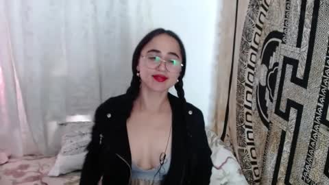 N I N A online show from 03.01.25