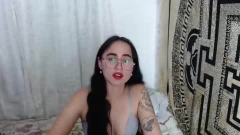 N I N A online show from 03.01.25