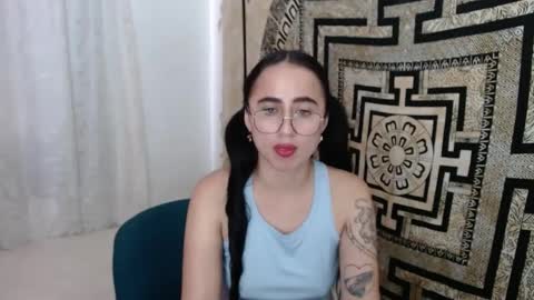 N I N A online show from 03.05.25