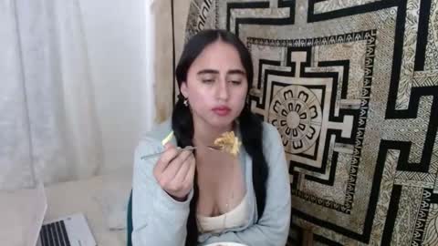 N I N A online show from 03.06.25