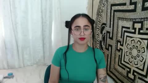 N I N A online show from 03.11.25