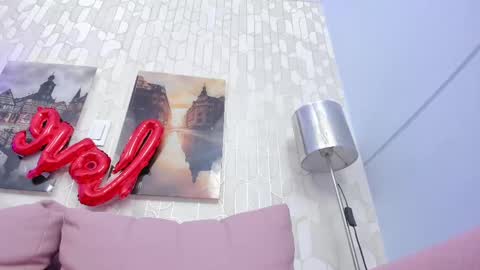 Nina Medux online show from 02.20.25