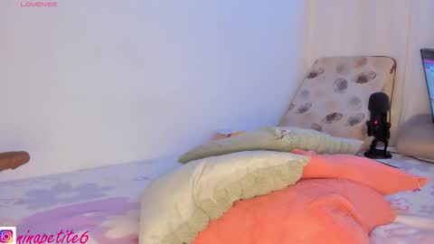 Snapshot of ninapetite chatting on 03.21.26 0nly F4ns Ninapetite80 online show from 03.21.26