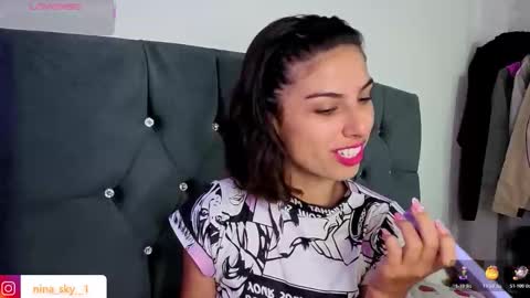 ninasky19 online show from 11.14.25
