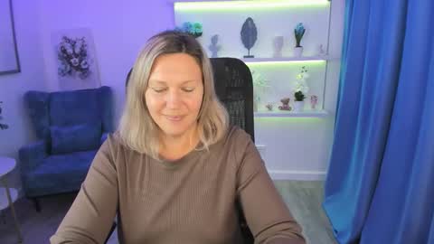 ninastarle online show from 09.13.25