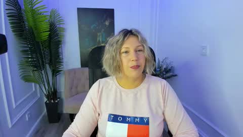 ninastarle online show from 09.26.25