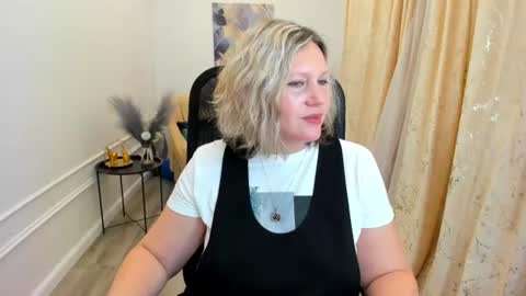 ninastarle online show from 06.16.26