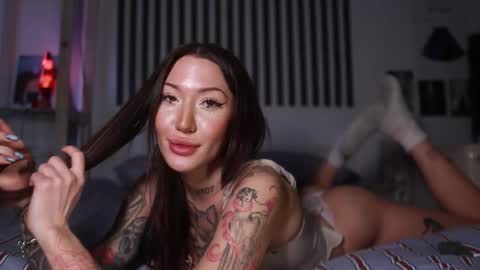 ninasuzuki online show from 02.13.26