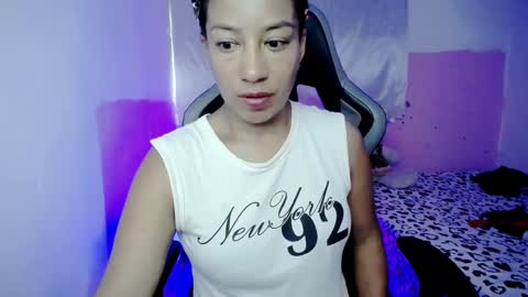 ninatinydoll1 online show from 02.20.25