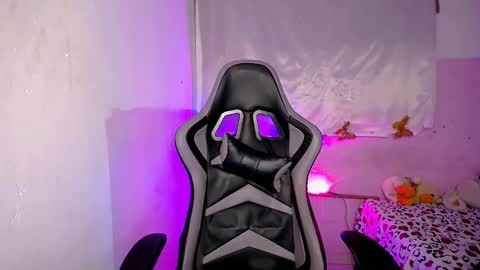 ninatinydoll1 online show from 09.27.25