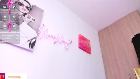 Snapshot of ninawong_ chatting on 03.03.25 Nina online show from 03.03.25