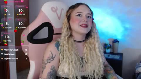 Snapshot of ninaxxstorm chatting on 10.29.25 Nina online show from 10.29.25