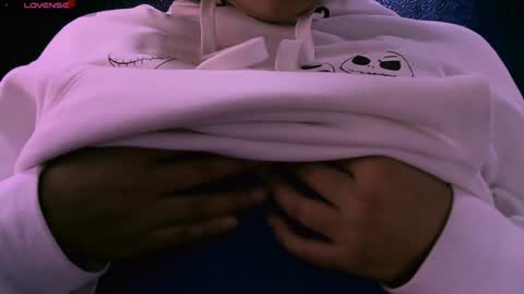 Snapshot of ninayellow chatting on 12.09.24 Nina online show from 12.09.24