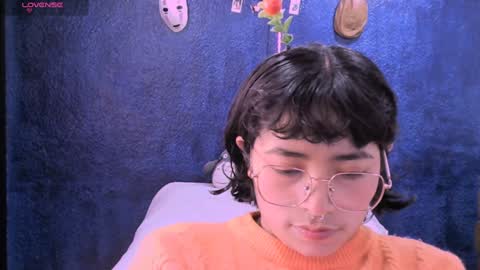 Snapshot of ninayellow chatting on 12.11.24 Nina online show from 12.11.24