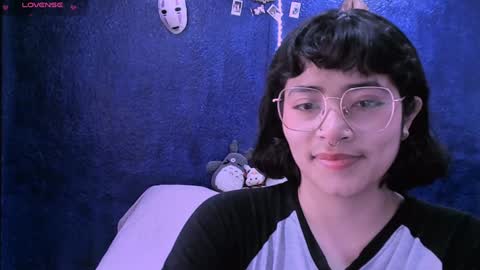 Snapshot of ninayellow chatting on 01.29.25 Nina online show from 01.29.25