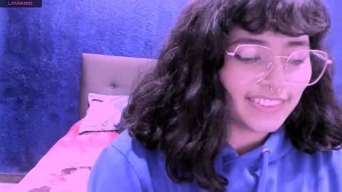 Snapshot of ninayellow chatting on 09.12.25 Nina online show from 09.12.25