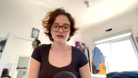 Snapshot of ninfobad chatting on 06.17.26 Ninfobad online show from 06.17.26