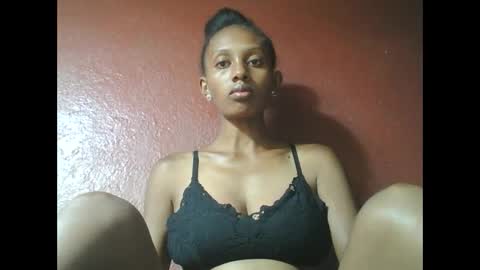 ninie246746 online show from 01.20.25