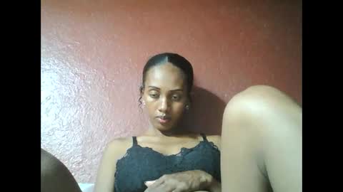 ninie246746 online show from 02.13.25