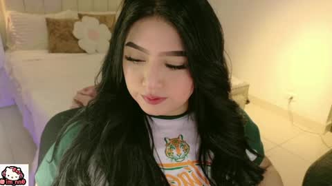 Nina online show from 04.16.26