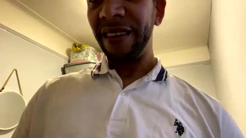 Snapshot of ninolindo919 chatting on 09.19.25 ninolindo919 online show from 09.19.25