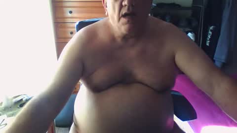 Snapshot of nionios67 chatting on 10.19.25 Dennis online show from 10.19.25