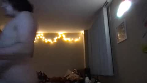 Snapshot of nipplelessalien chatting on 11.10.25 nipplelessalien online show from 11.10.25