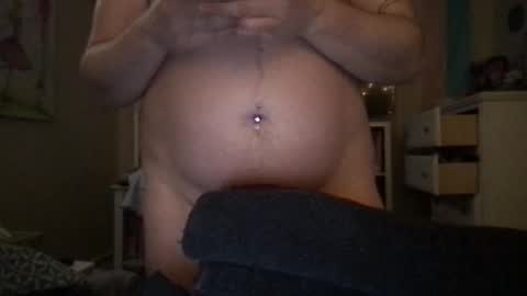 Snapshot of nipplelessalien chatting on 01.07.26 nipplelessalien online show from 01.07.26