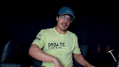 Snapshot of nipsfetich chatting on 01.05.25 Steven online show from 01.05.25