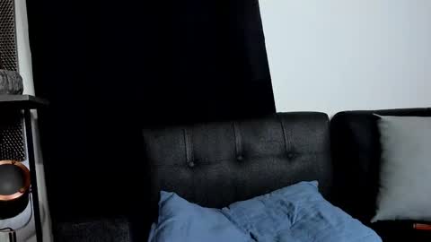 Snapshot of nipsfetich chatting on 03.12.25 Steven online show from 03.12.25