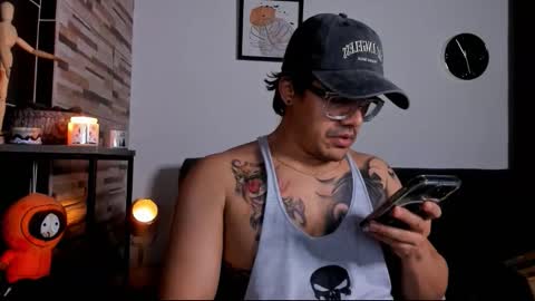 Snapshot of nipsfetich chatting on 12.19.25 Steven online show from 12.19.25