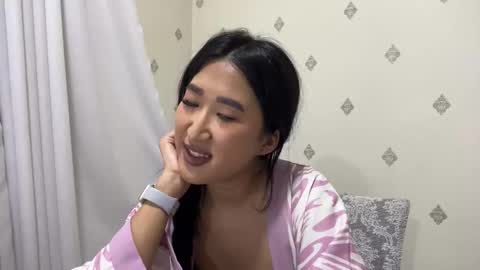 Snapshot of niravoid chatting on 09.08.25 niravoid online show from 09.08.25