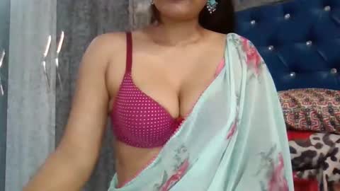 Snapshot of nisha_baby chatting on 12.20.25 Nishu online show from 12.20.25
