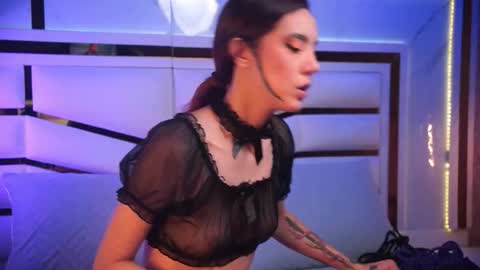 Nixx  online show from 12.18.25