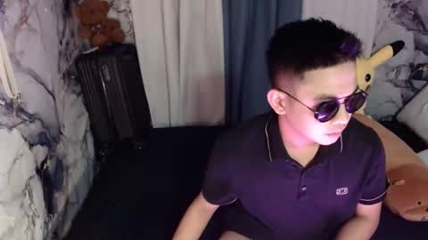 Snapshot of njay_16 chatting on 10.19.25 njay_16 online show from 10.19.25