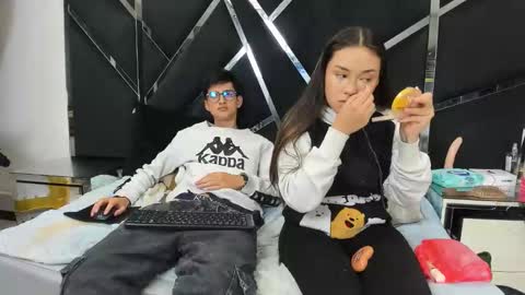 Snapshot of noa_arez chatting on 02.03.26 NoaandArez online show from 02.03.26