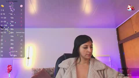 Snapshot of noa_megan chatting on 12.04.25 Gaby Megan Juliana online show from 12.04.25