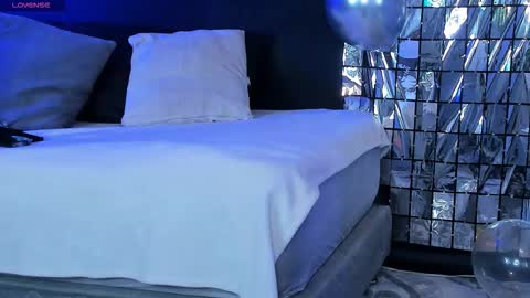 Noah  online show from 11.18.25