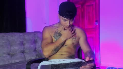 Snapshot of noah_223 chatting on 12.16.25 noah_223 online show from 12.16.25