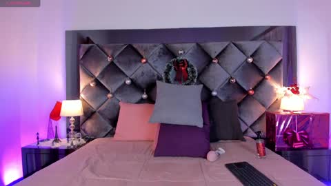 Sara  online show from 12.10.24