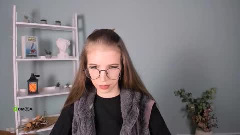 Snapshot of noah_berry chatting on 11.04.25 Your Noah online show from 11.04.25