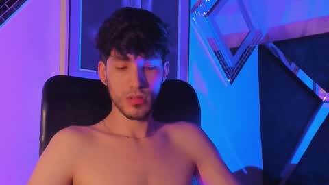 Noah Brigth online show from 12.03.25