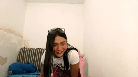 Snapshot of noah_cute18 chatting on 05.13.26 Noah online show from 05.13.26