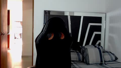 Noah Harris01 online show from 12.04.24