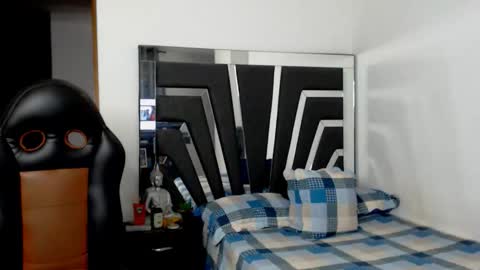 Noah Harris01 online show from 11.29.25