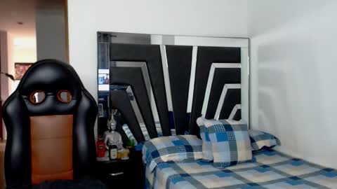 Noah Harris01 online show from 12.01.25