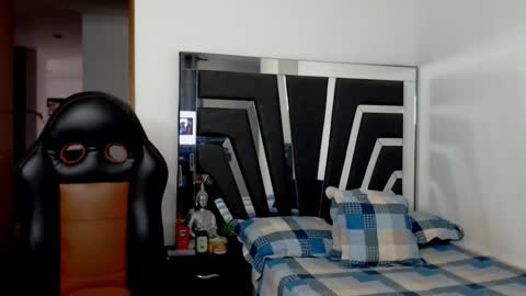 Noah Harris01 online show from 01.14.26