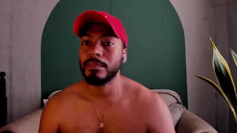 Snapshot of noah_jones__ chatting on 02.21.25 Noah online show from 02.21.25